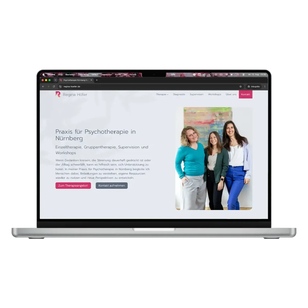 Startseite der Praxis-Website von Regina Höfer mit ruhiger Typografie und klarer Struktur